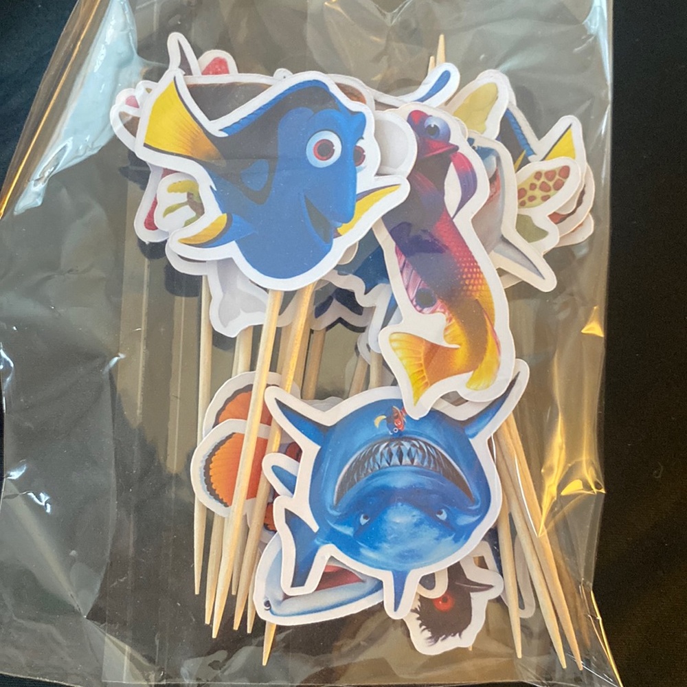 assorted finding dory cupcake toppers